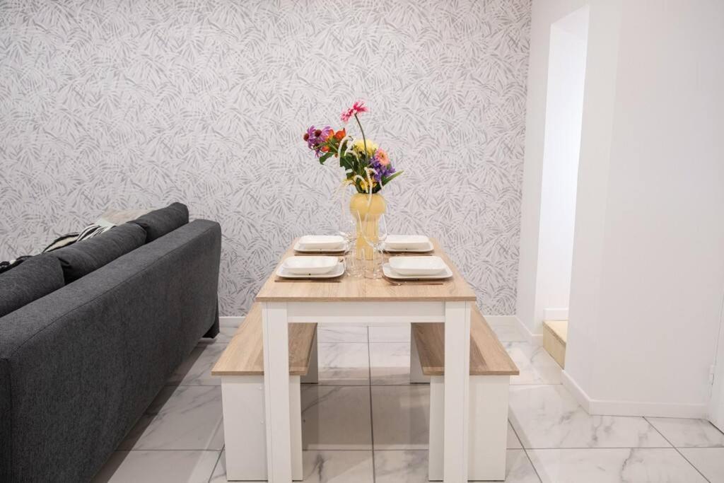 Appartement Renove - Wifi - Jardin - Centre De Niort Esterno foto