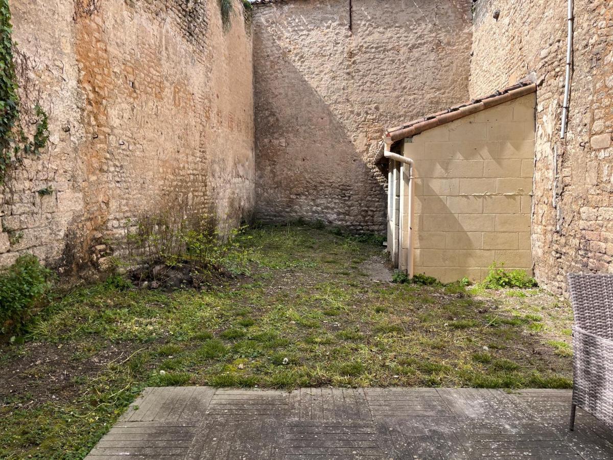 Appartement Renove - Wifi - Jardin - Centre De Niort Esterno foto